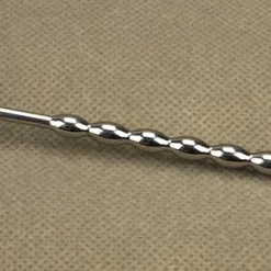 Sự khác biệt giữa đồ chơi kích điện E-stim và đồ chơi BDSM thông thường