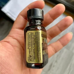 Cận cảnh thiết kế sang trọng và tem nhãn của Popper Gold Label Amsterdam 30ml